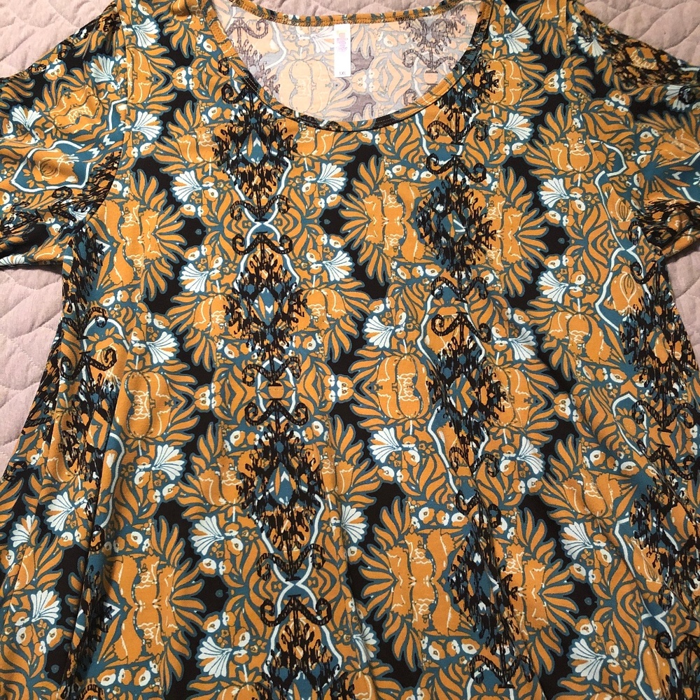 LuLaRoe Perfect Tee